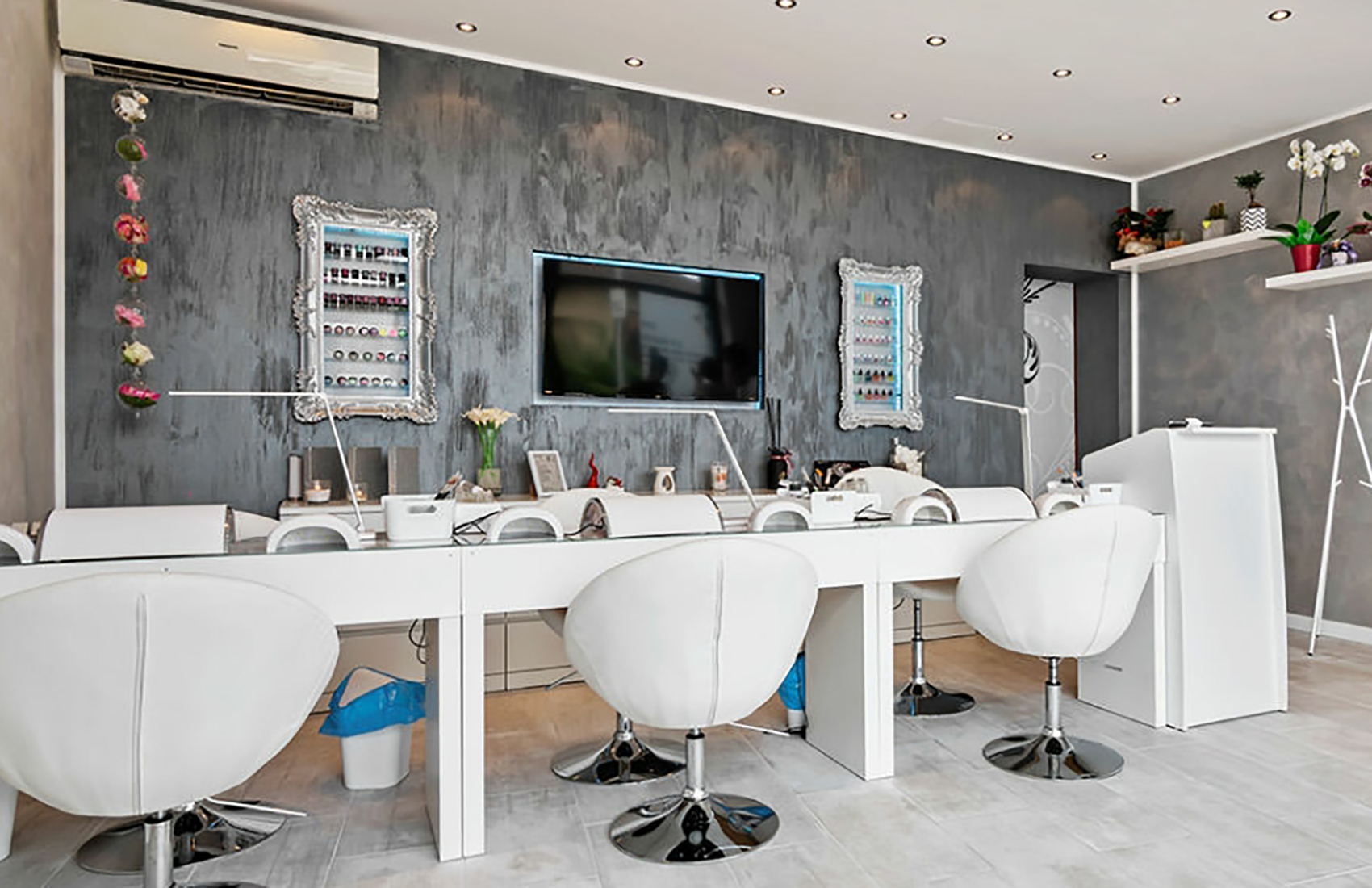 Alessia Nailbar
