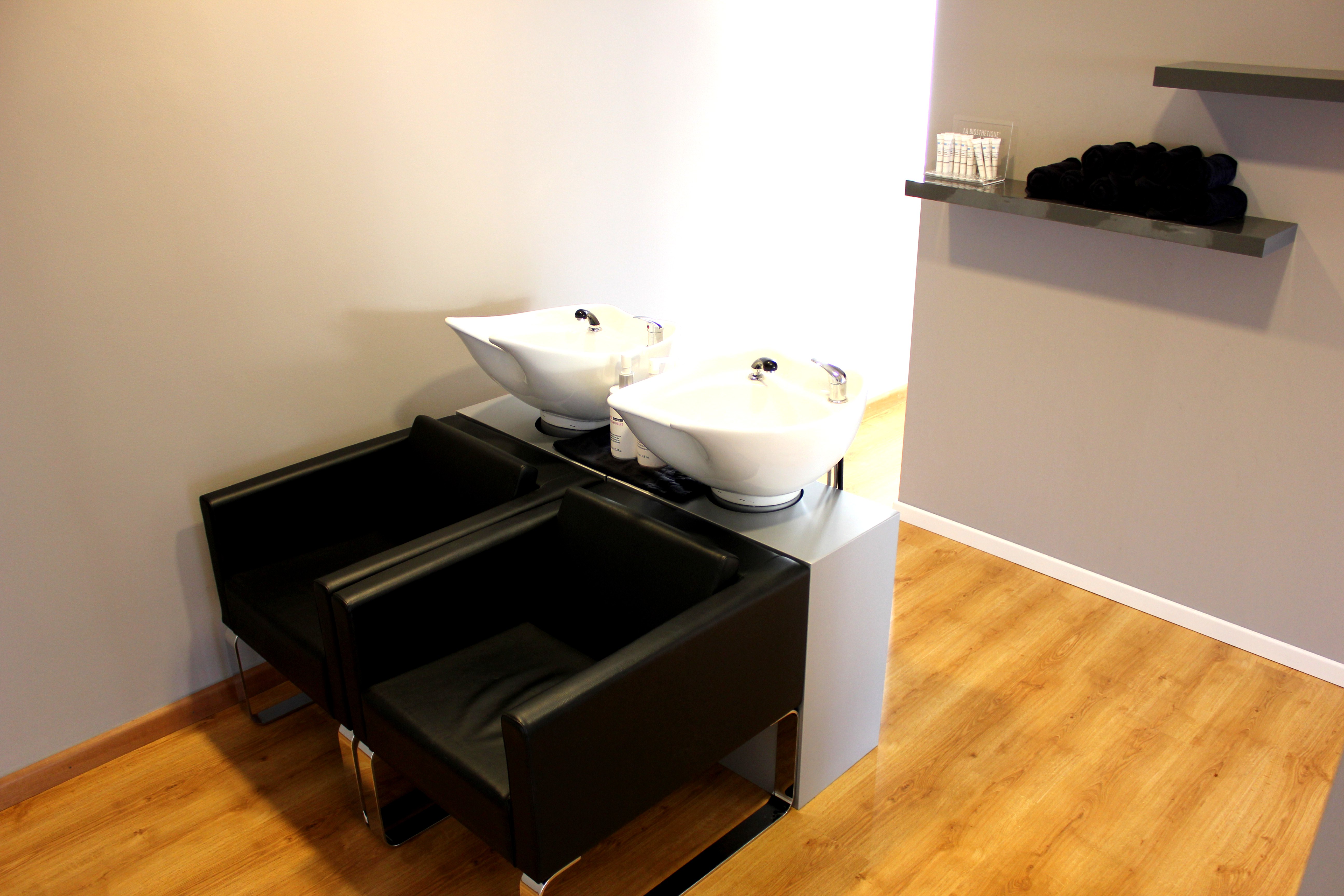 OSSIGENO HAIR STUDIO