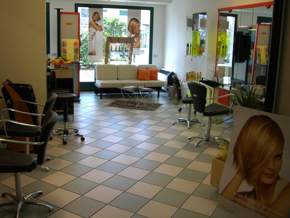 HAIR FASHION PARRUCCHIERI