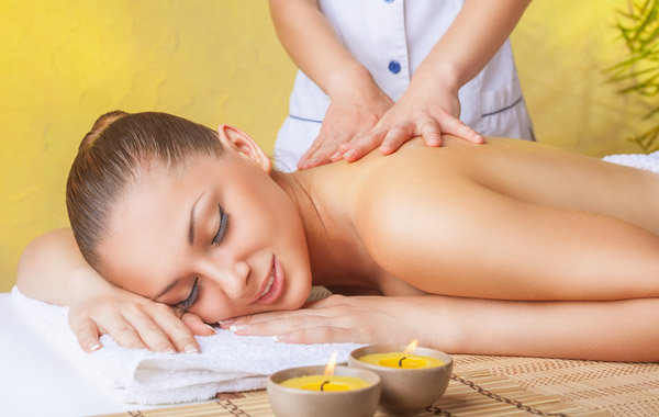 3 massaggi a scelta tra sportivo, svedese o Maori® -74% di sconto