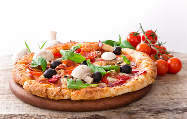Pizza integrale, dolce, bibita e caffè -48% di sconto