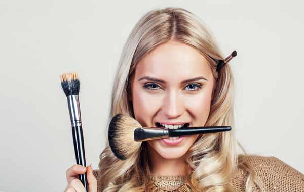 Lezione individuale di SELF-MAKEUP -58% di sconto