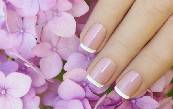 Applicazione gel unghie a Cordenons -50% di sconto