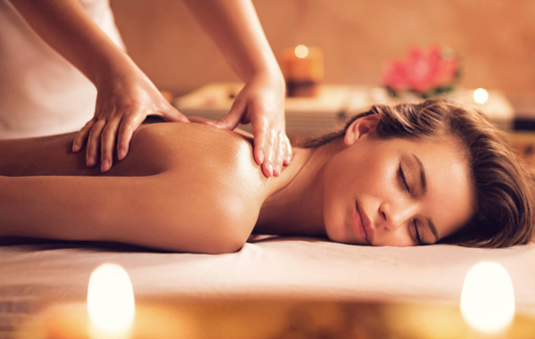 3 Massaggi a scelta tra rilassante, decontratturante o connettivale -65% di sconto