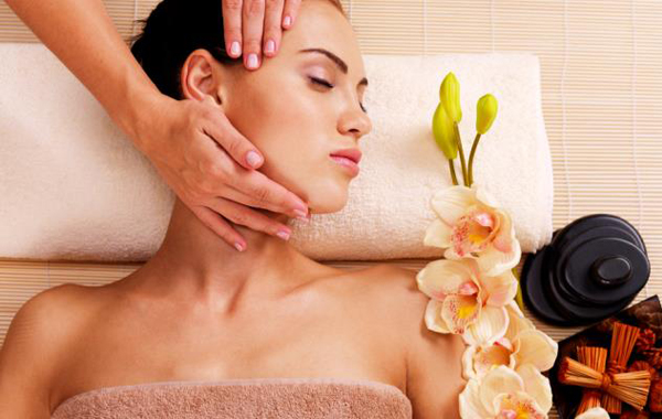 Pulizia viso e massaggio Kobido "ESTETICA ELISIR" -55% di sconto