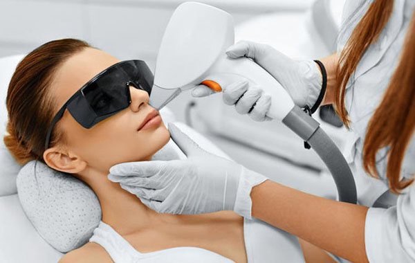 2 Sedute epilazione definitiva LASER-DIODO baffetti o basette -61% di sconto