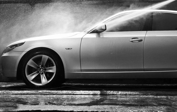 3 Lavaggi auto esterni -55% di sconto