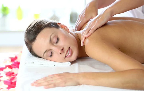 Massaggio a scelta tra decontratturante, svedese o Maori® -56% di sconto