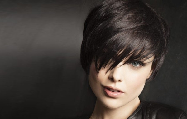 Shampoo, taglio e piega moda -49% di sconto