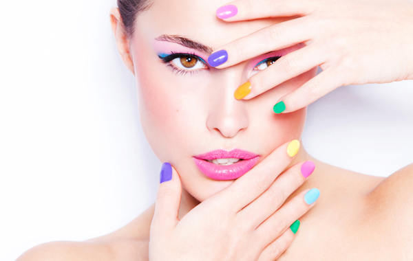 Applicazione smalto semipermanente -56% di sconto