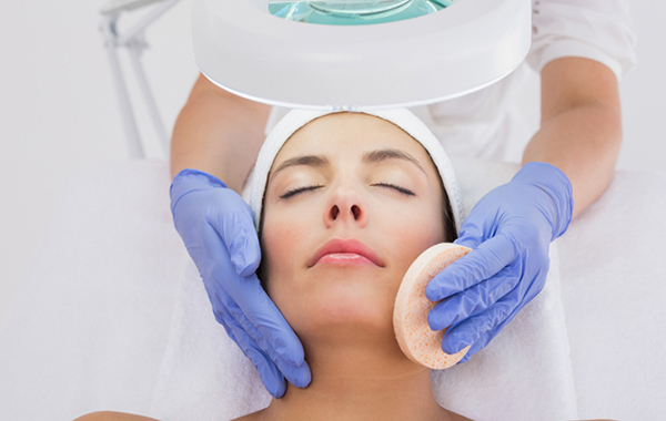 Coupon Pulizia viso da Estetica TouchMe a Cervignano del Friuli -50%