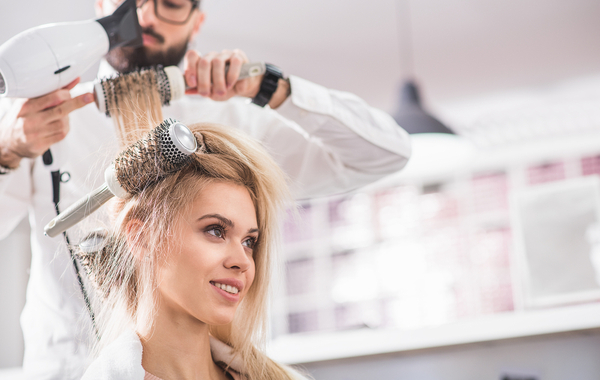 Shampoo, taglio e piega moda -46% di sconto