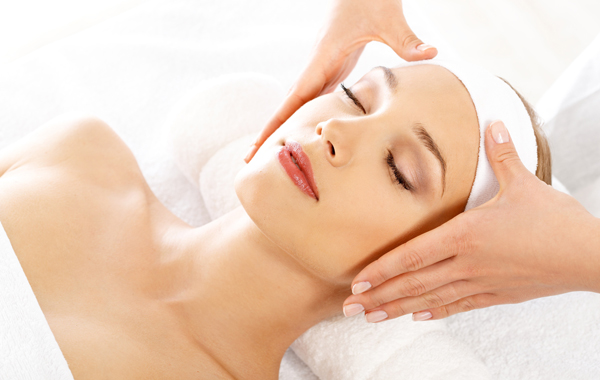 Trattamento illuminante viso -61% di sconto