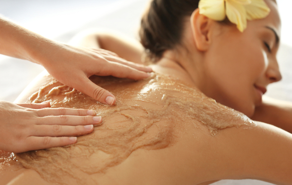 Trattamento scrub corpo frutta da HAIR BEAUTY STUDIO -65% di sconto