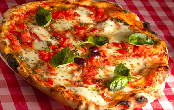 Menu pizza con dolce e bevanda per 2 alla TRATTORIA LA FIORENTINA -42% di sconto