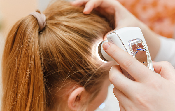 Trattamento bellezza capelli con OSSIGENO, esame tricologico -83% di sconto