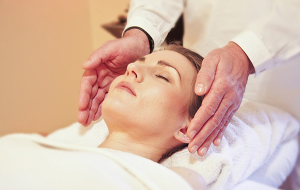 Trattamento Reiki presso "Le 5 Dimensioni del Benessere" -47% di sconto