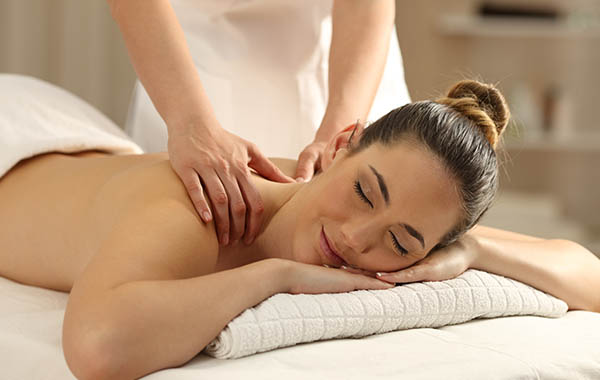 3 massaggi a scelta tra relax o californiano da La Modella -73% di sconto