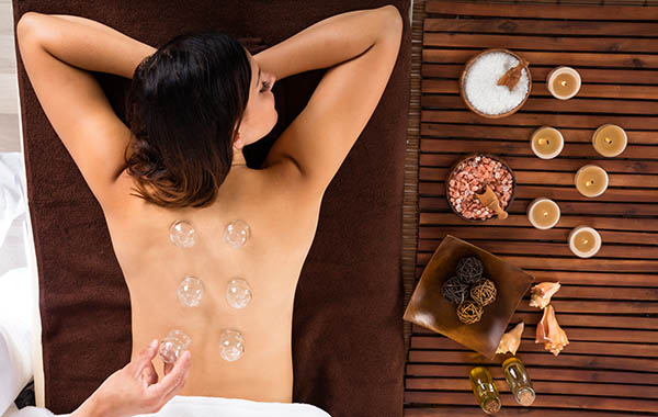 Massaggio a scelta tra decontratturante, anticellulite o cupping da La Modella -40% di sconto