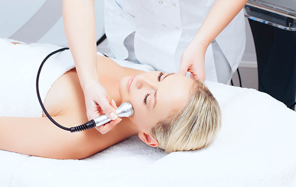 5 sedute di radiofrequenza viso o corpo da Sesto Senso -77% di sconto