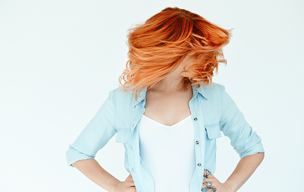 Shampoo, taglio, colore, maschera e piega da Parrucchiera Emanuela -55% di sconto