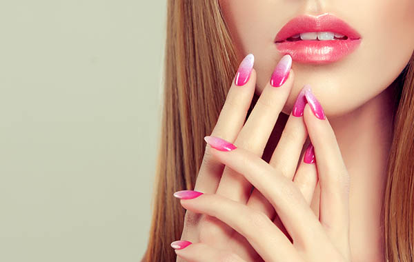 Smalto semipermanente al Green Garden Village -48% di sconto