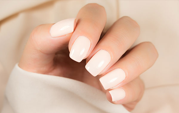 Ricostruzione unghie gel da Nicole -54% di sconto