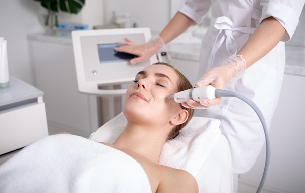 Coupon 3 Sedute Radiofrequenza e trattamento viso da Elettra Studio Estetico a San Vito di Fagagna -78%