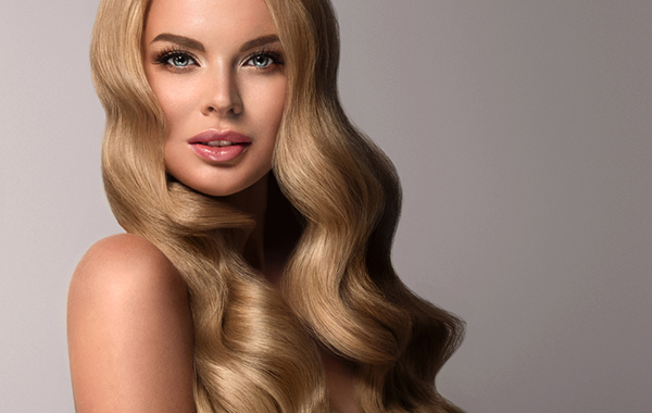 Shampoo, taglio, colore, meches o colpi di sole e piega moda -60% di sconto