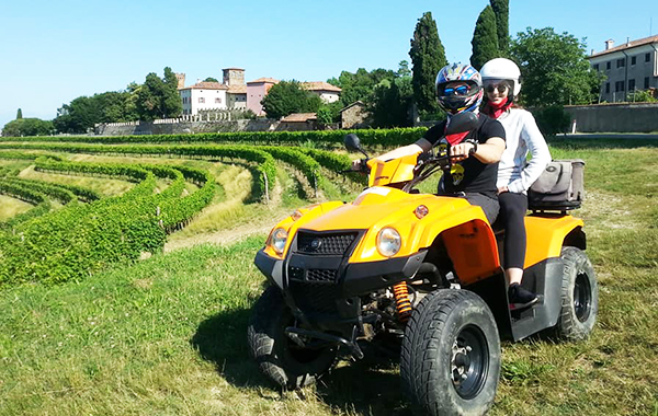 Escursione in QUAD per 2 persone tra colline, vigneti e sterrato il 27 Aprile -20% di sconto