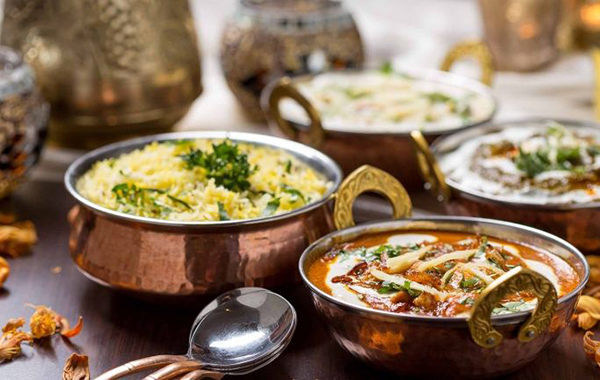 Specialità Indiane "Thali" Vegetariane con lenticchie, jeera/allu e papadum x 2 persone -37% di sconto