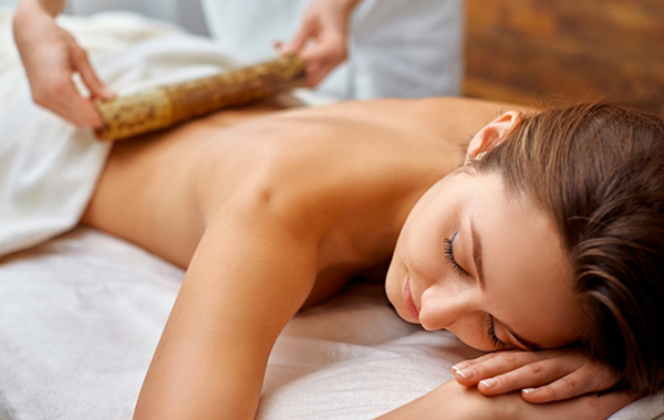 3 Trattamenti Antico Massaggio Termale Romano®, Hawaiano o Maori da Michela -71% di sconto