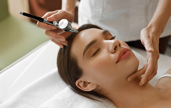 3 Sedute ossigenoterapia viso + 1 Trattamento viso da TRUKKO -67% di sconto