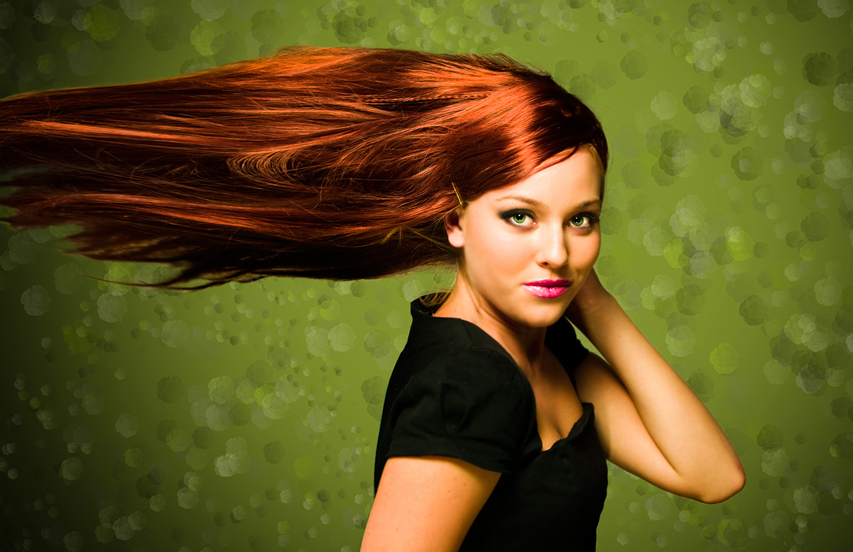 Shampoo, taglio, colore hennè e piega -64% di sconto