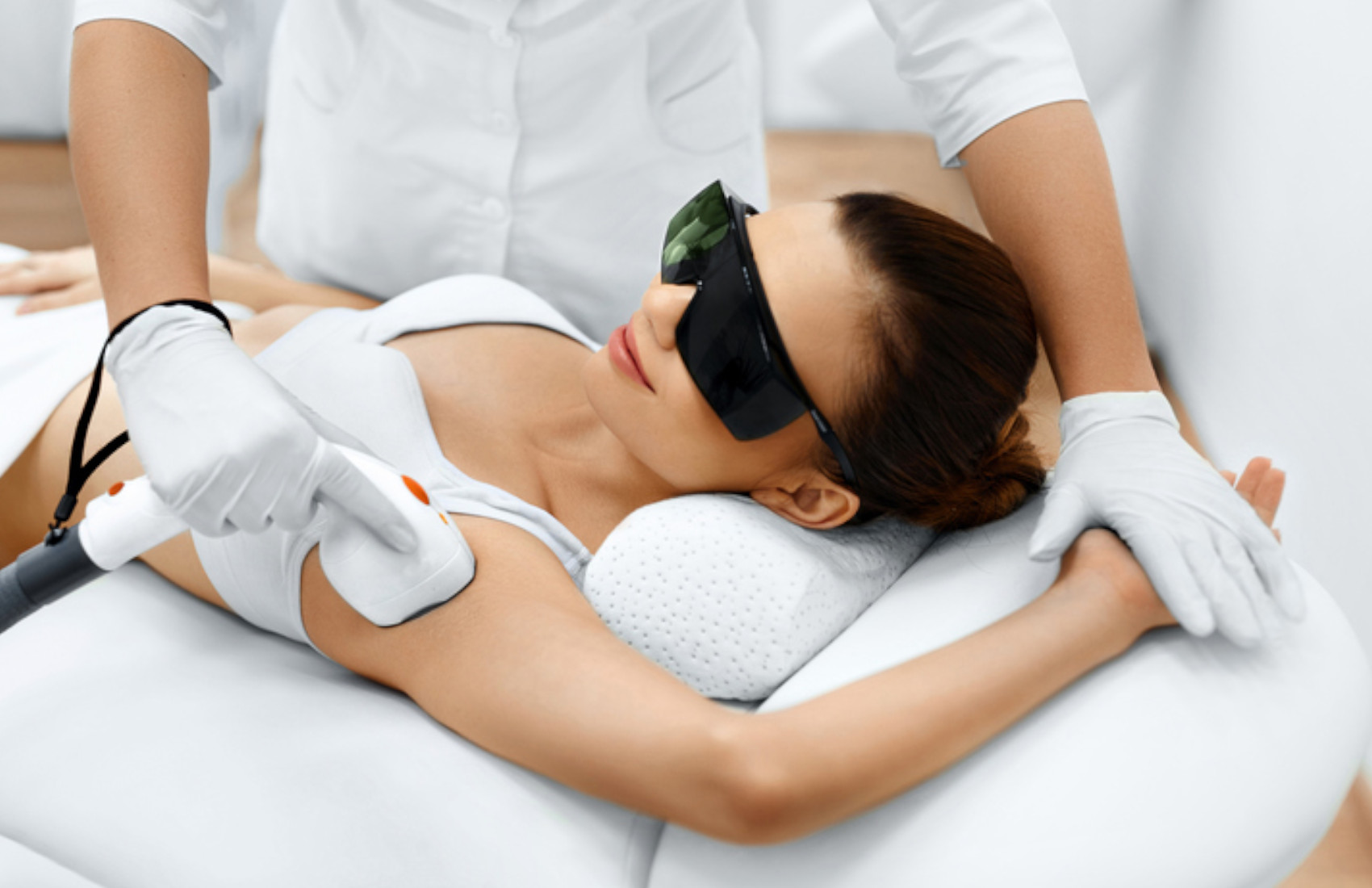 6 sedute epilazione laser ascelle Estetica Glamour Porcia -62% di sconto