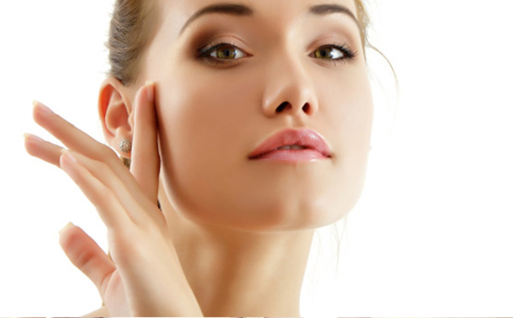 Pulizia, vaporizzazione e trattamento personalizzato viso -51% di sconto