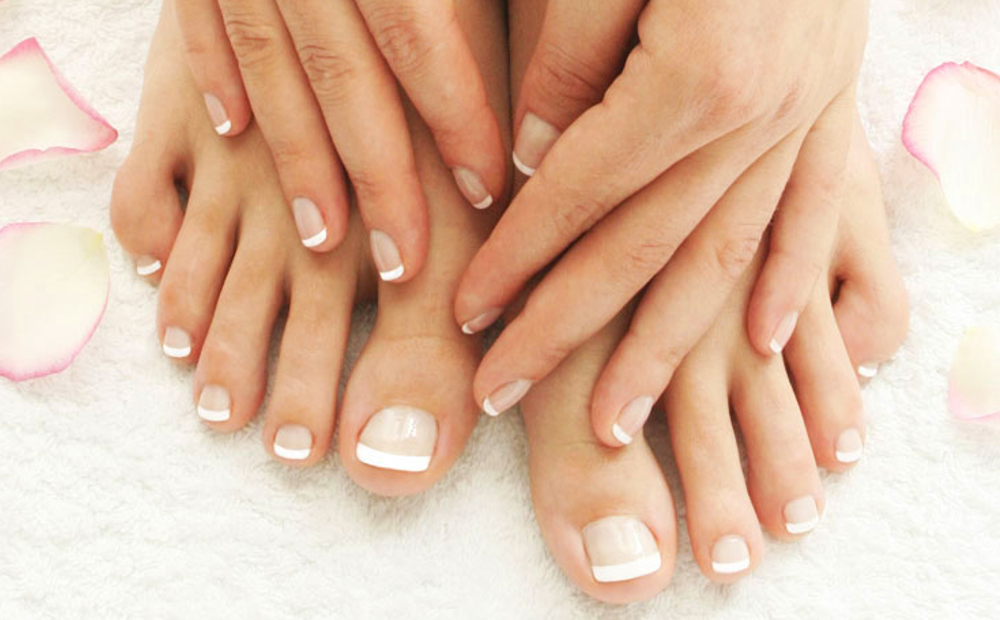 Ricostruzione completa unghie mani e piedi da NAILS ELITE -41% di sconto