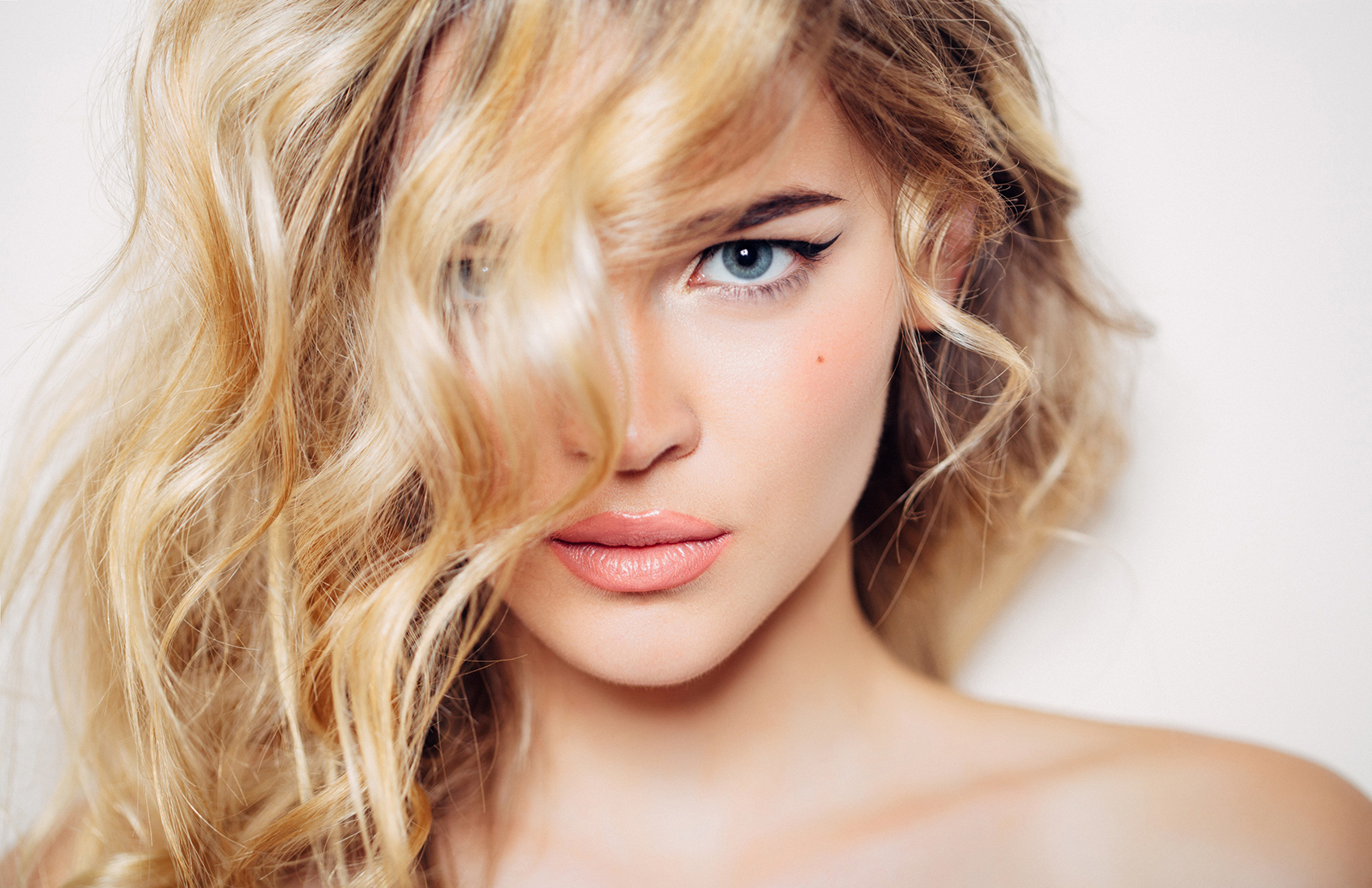 Coupon Schiaritura, Ristrutturante e Piega al Salone Creativa Trieste -55% di sconto