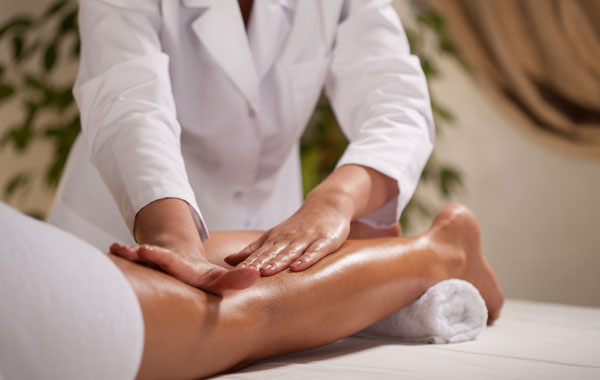 3 Trattamenti linfodrenanti total body Estetica G Cesarolo -44% di sconto