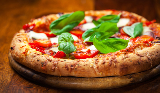 Menù pizza, bibita, dolce, caffè -48% di sconto