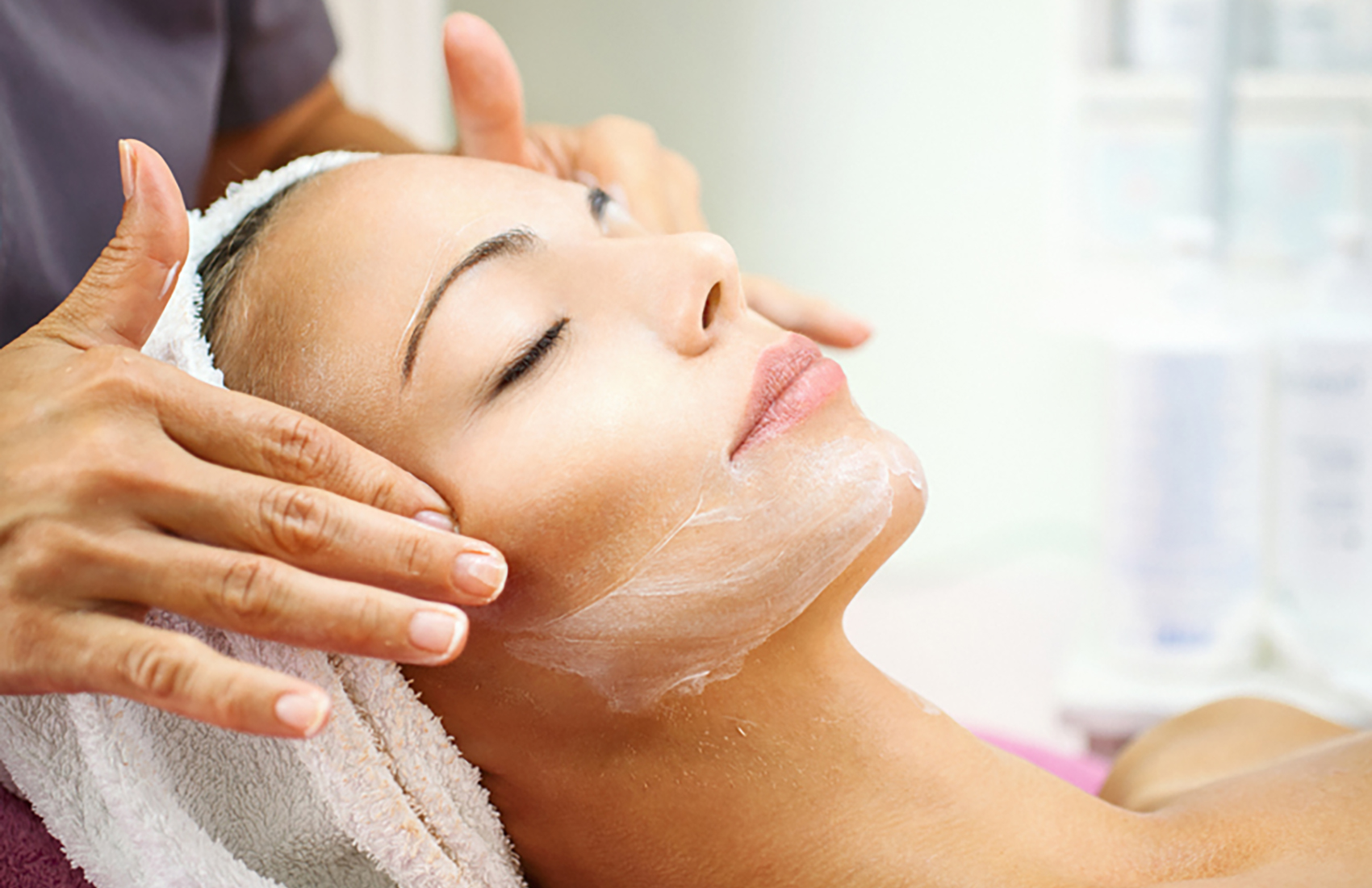 Trattamento Viso Idratante Effetto Filler da Equilibrio Bellezza a Udine -58% di sconto