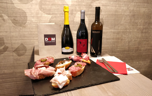 Apericena per 2 persone da DOM Food&Wine a Udine -45% 
