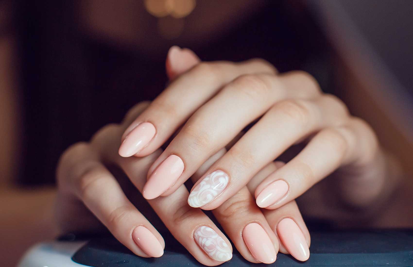 Ricostruzione Unghie e Nail Art Magia Nera Tattoo Venzone -40% di sconto 