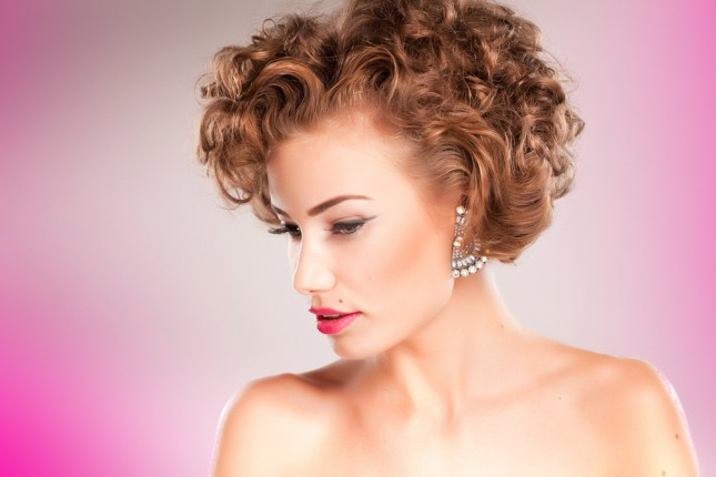  Shampoo, taglio, colore e piega phon -55% di sconto
