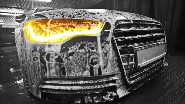 Lavaggio auto completo -55% di sconto