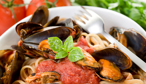 Cena di pesce con antipasti, primo e secondo, dolce e calice -50% di sconto