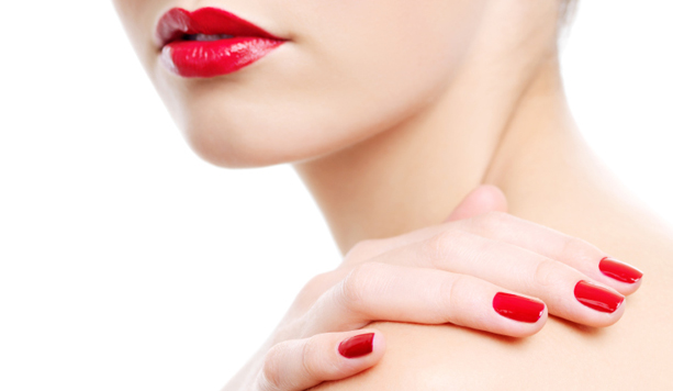 Manicure e smalto semipermanente -50% di sconto