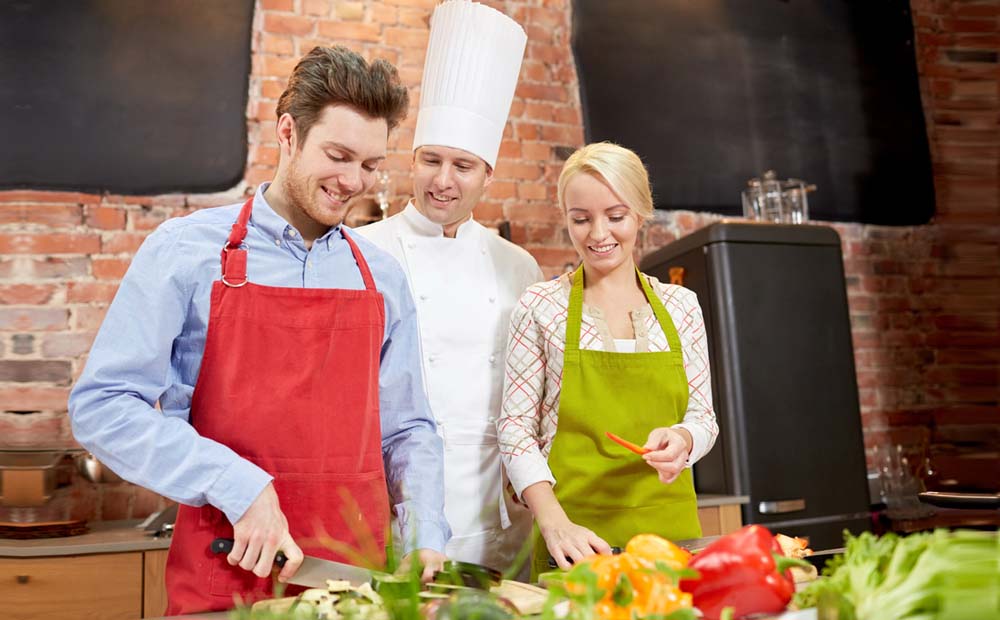 Corso di cucina con Personal Chef a domicilio per 2 persone -54% di sconto