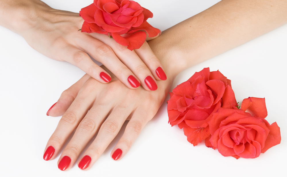 Smalto semipermanente mani -45% di sconto