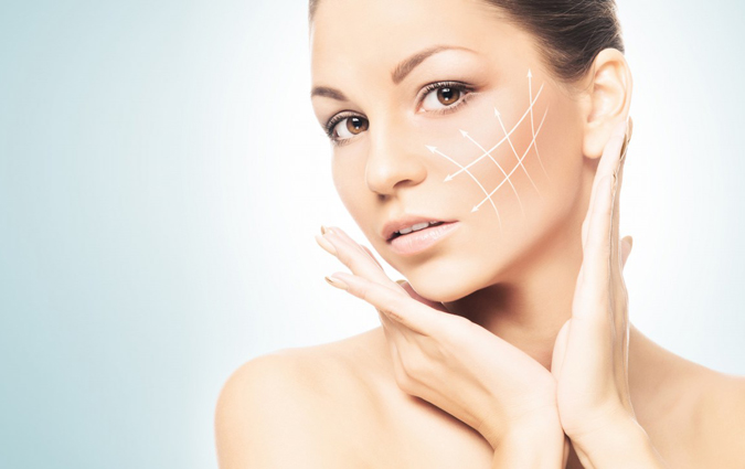 3 trattamenti rigeneranti e liftanti viso, collo e decolletè -64% di sconto